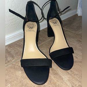 Vince Camuto black strappy heel size 10 NEW